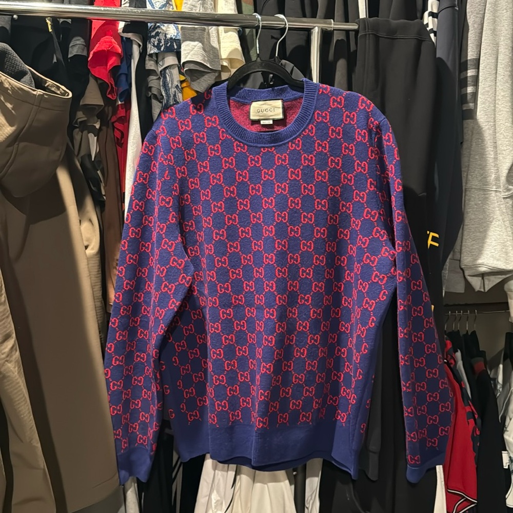 Men’s Gucci sweater